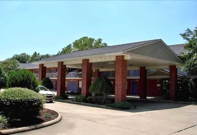 Delta Inn