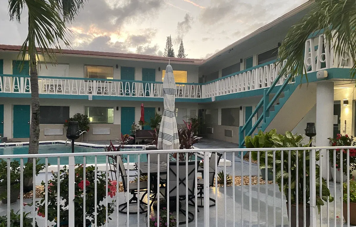 Honu Cove Hotel (Age Restricted 16+)