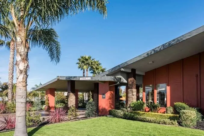 Days Inn & Suites Lodi
