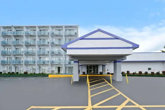 Howard Johnson by Wyndham Benton Harbor/St. Joseph