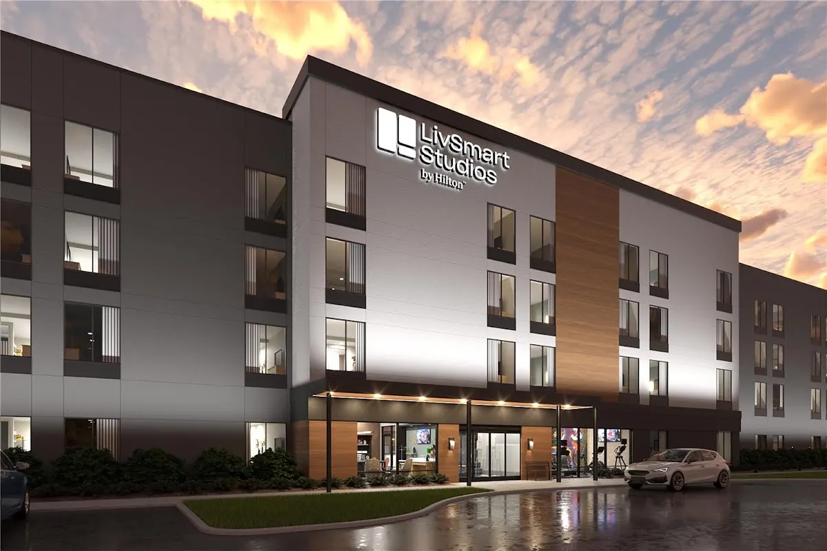 LivSmart Studios Hilton Pensacola I-10 North Davis Hwy