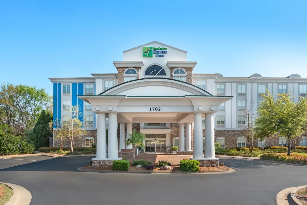 Holiday Inn Express & Suites Phenix City - Ft. Benning by IHG