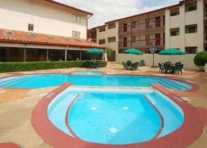 TownHouse Suites-An Extended Stay Hotel