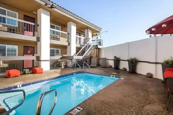 Rodeway Inn San Jose HWY-101 Tully Rd Exit