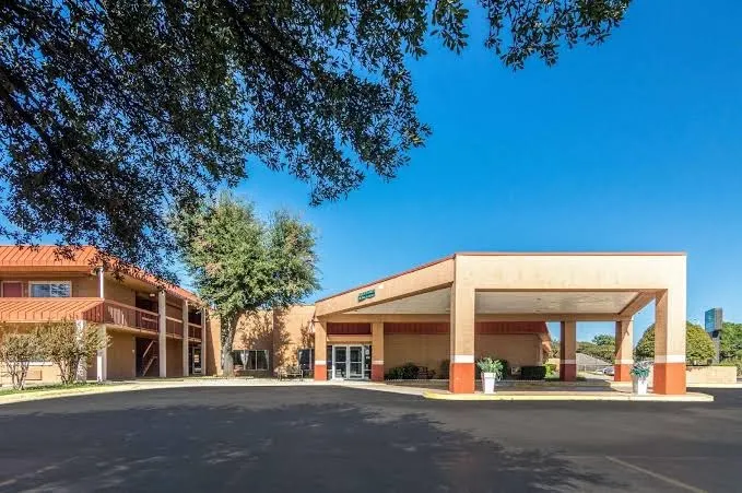 Texas Inn & Suites-Denton