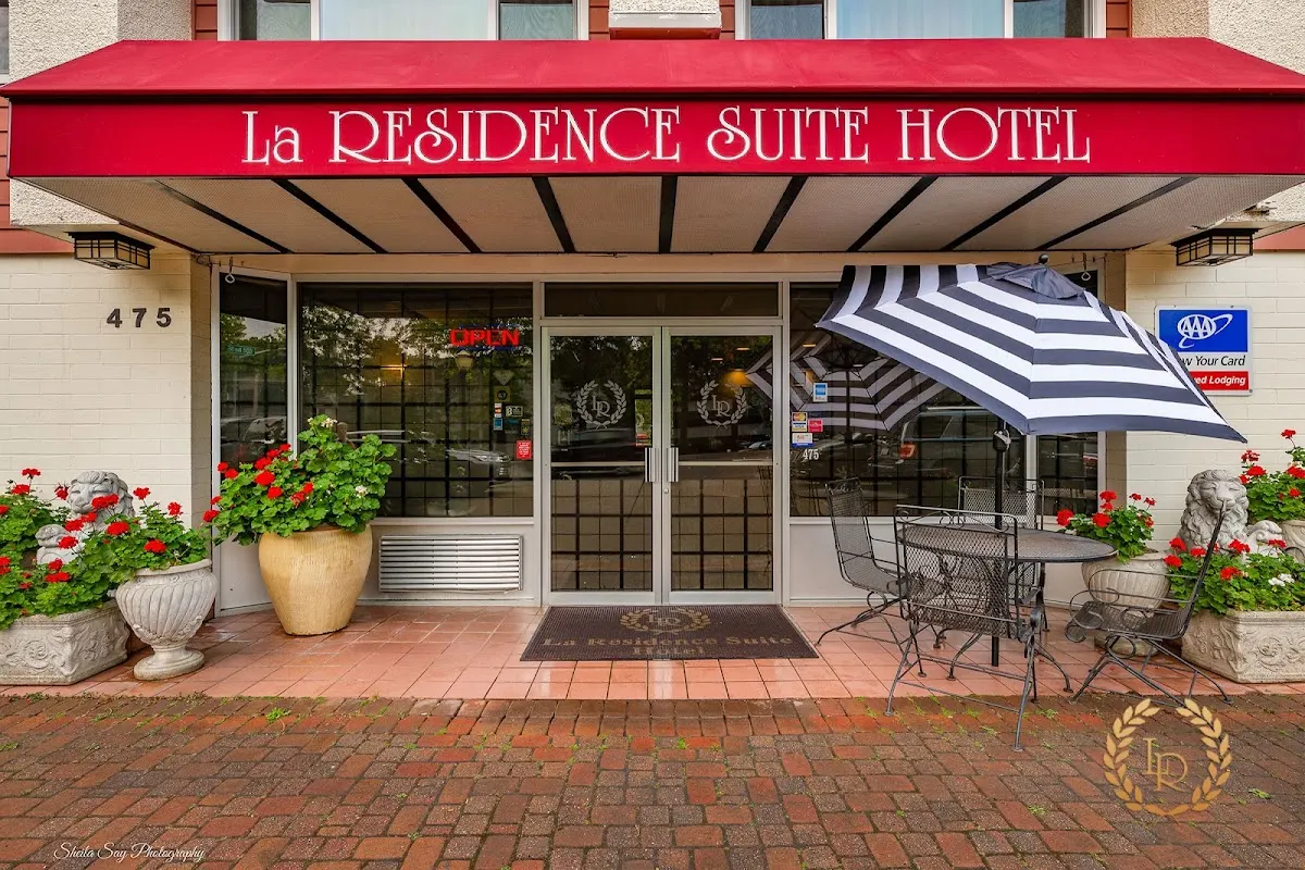 La Residence Suite Hotel