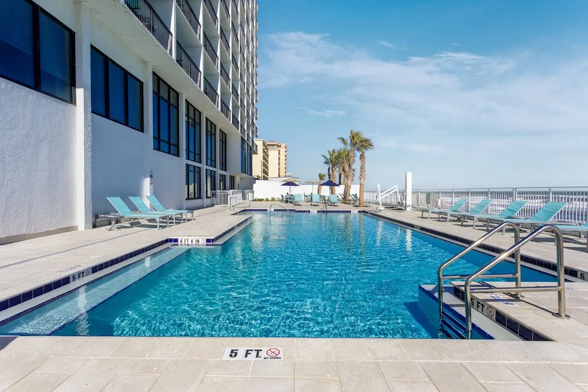 Holiday Inn Express & Suites Oceanfront Daytona Beach Shores by IHG