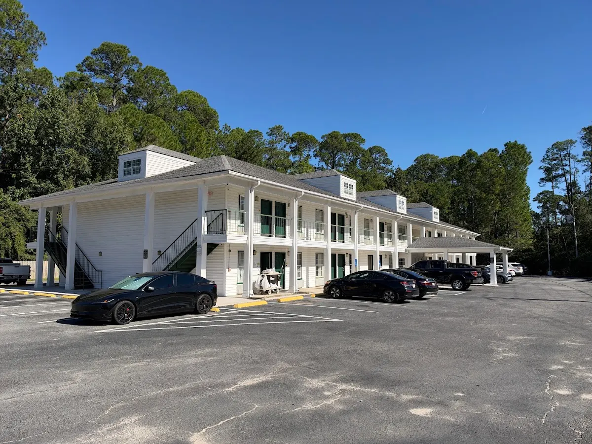 Super 8 by Wyndham Statesboro