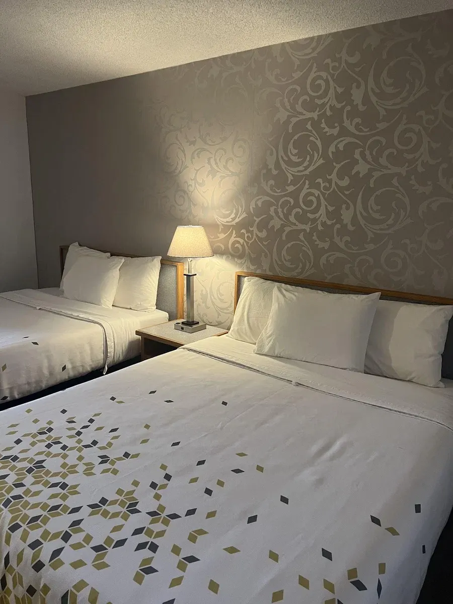 Cedarwood Inn Hotel