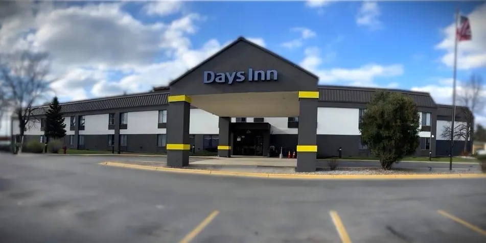 Days Inn by Wyndham Fargo