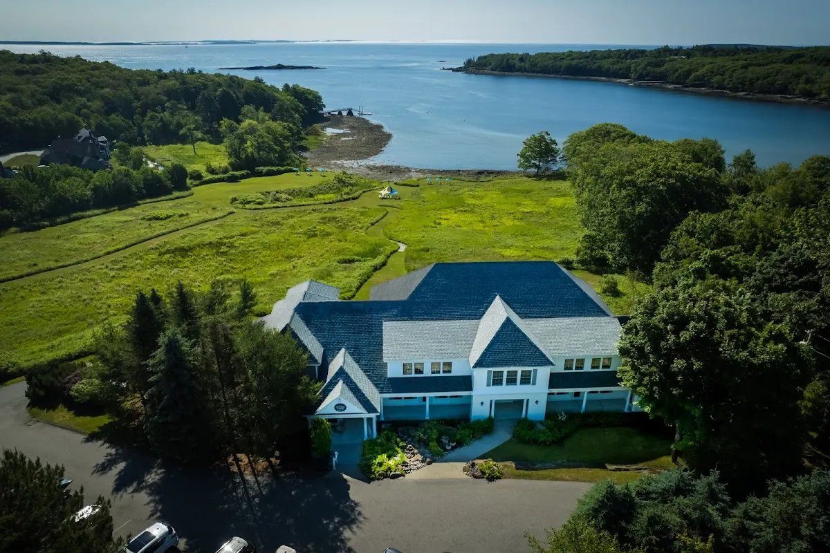 Strawberry Hill Seaside Inn