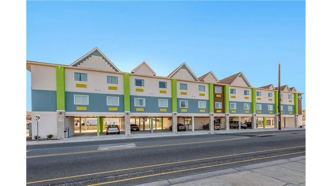 The Waves Hotel, an Ascend Collection Hotel
