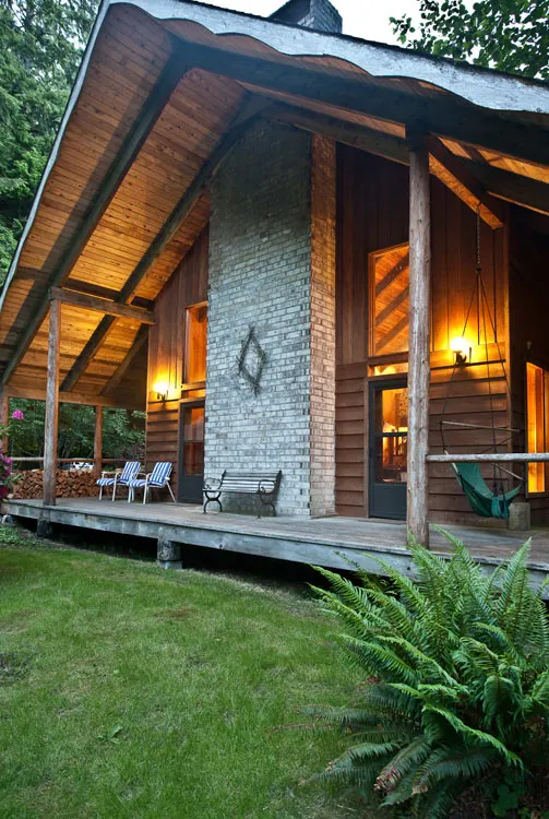 Manitou Lodge