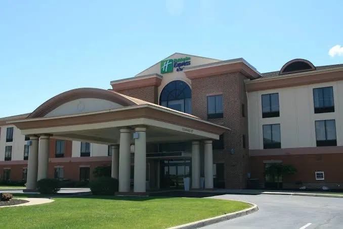 Holiday Inn Express & Suites Bowling Green, an IHG Hotel