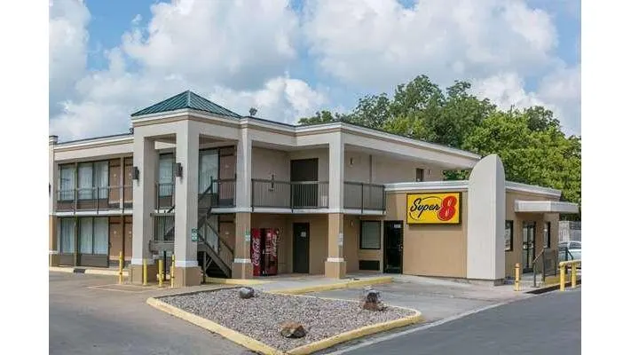 Super 8 by Wyndham Duncan