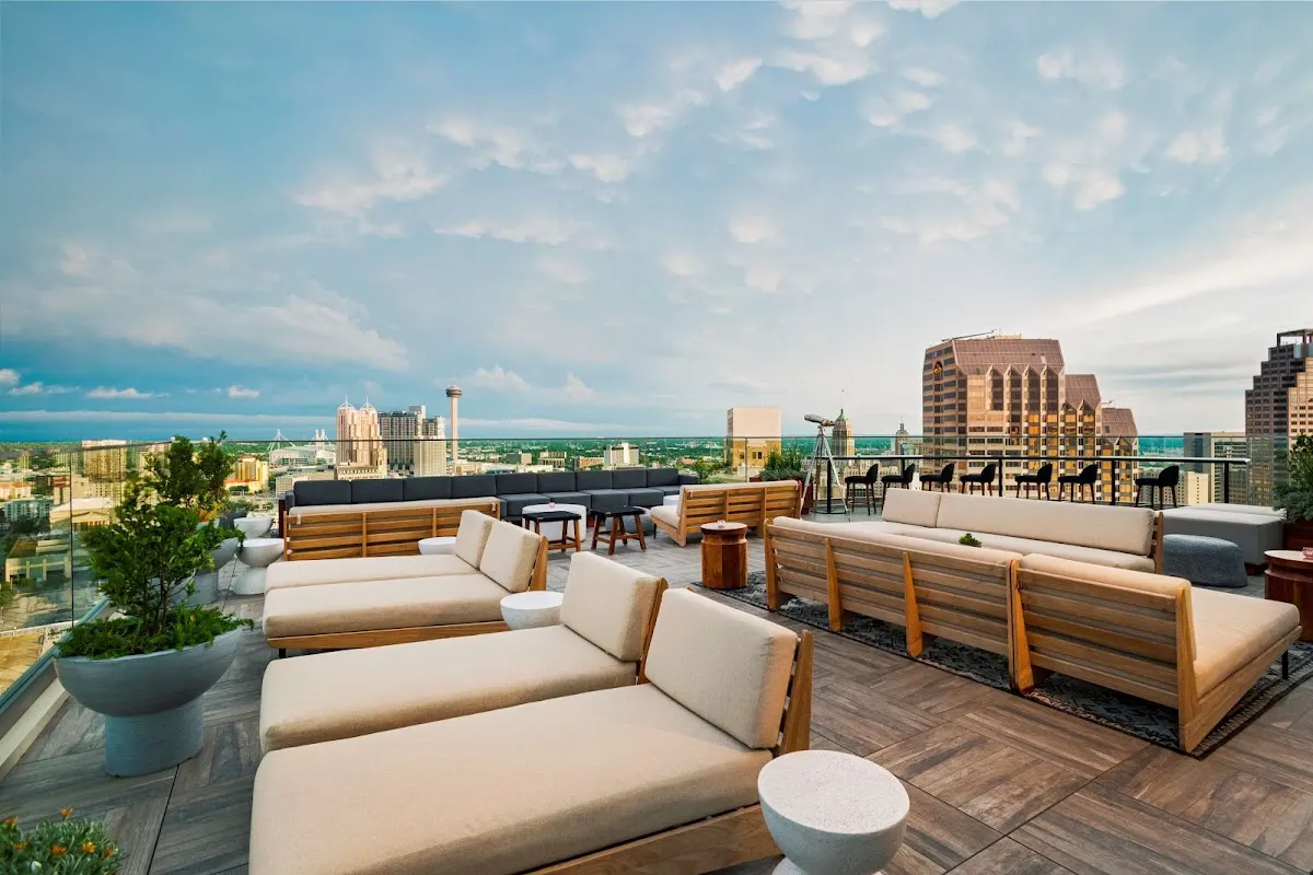 Thompson San Antonio – Riverwalk, by Hyatt