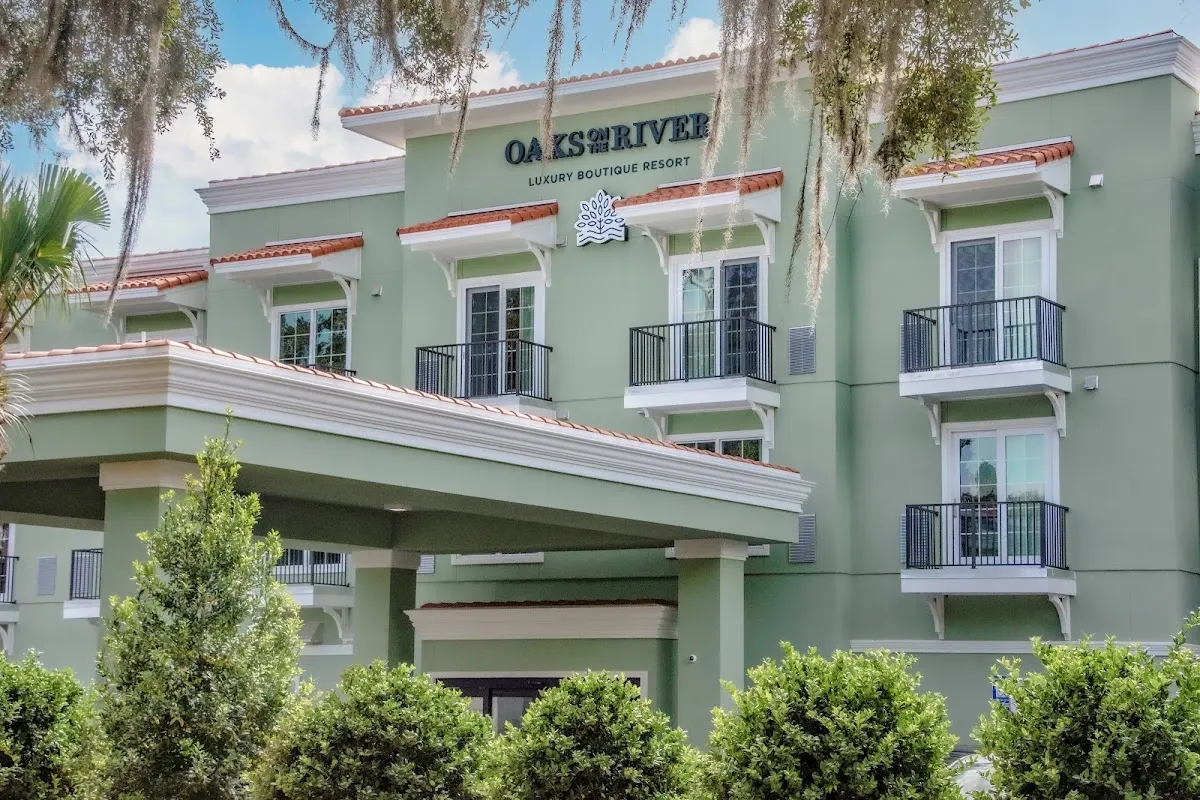 Oaks on the River Boutique Hotel
