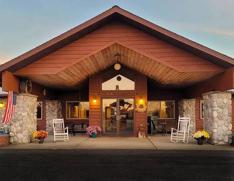 Chicaugon Lake Inn
