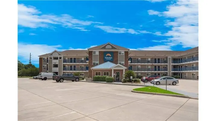Suburban Studios Biloxi North Area