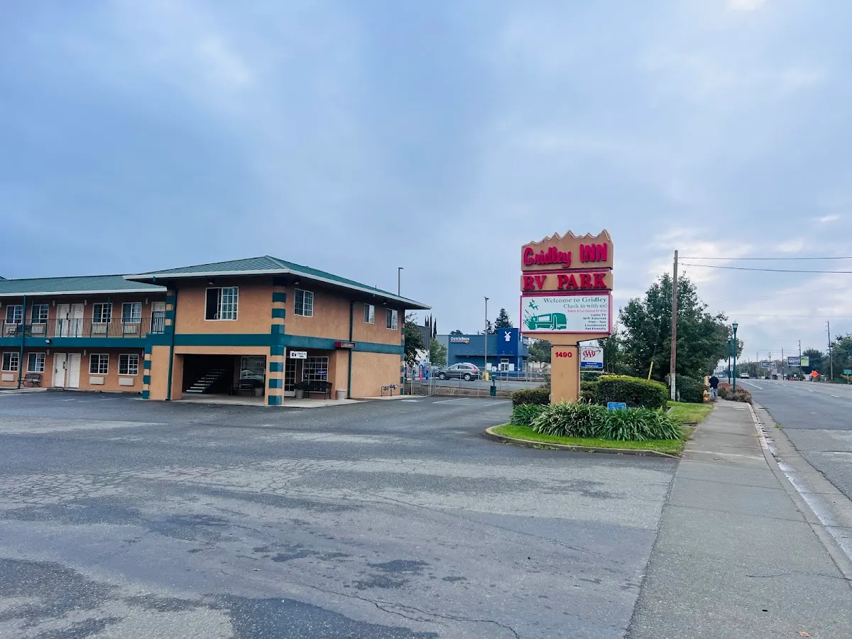 Gridley Inn & RV Park