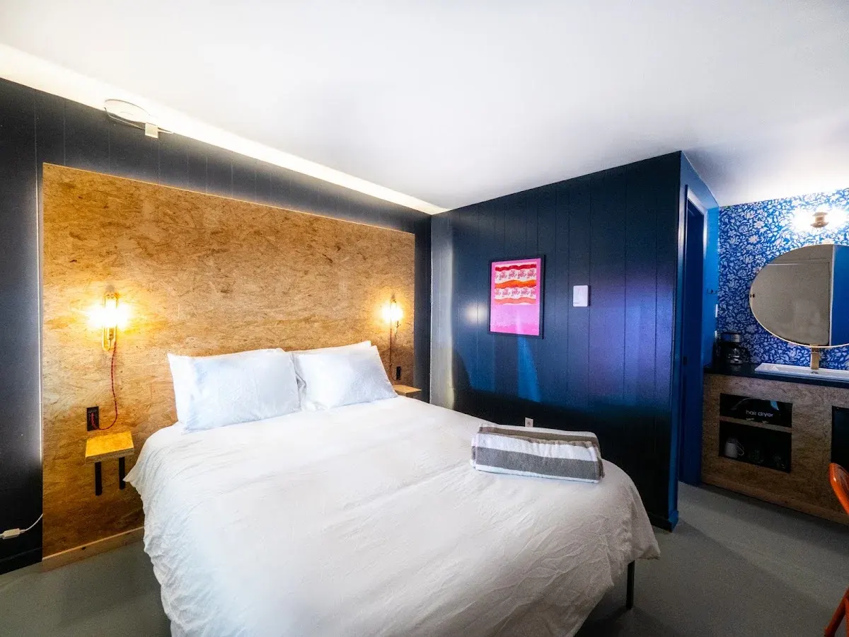 The Brooks Motel