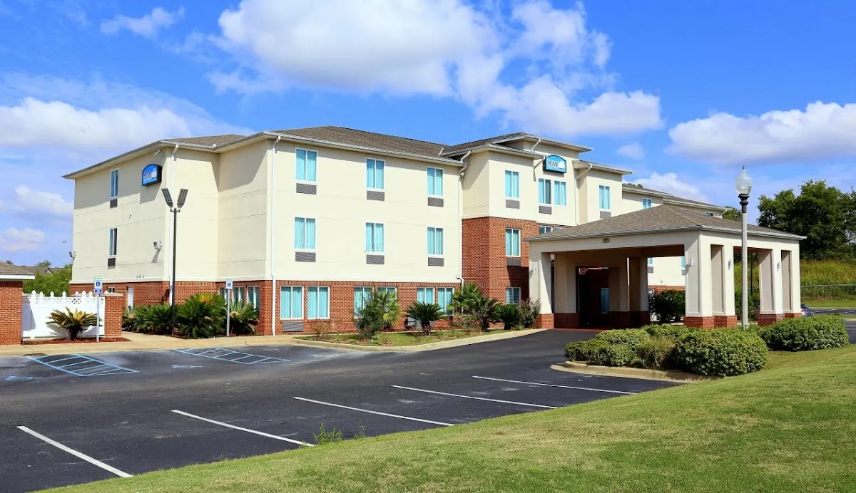 Home Inn and Suites