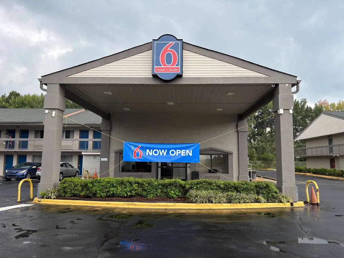 Studio 6 Suites Charlotte, NC-Northlake