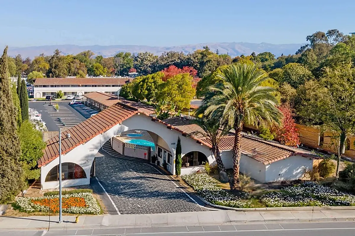 Super 8 by Wyndham San Jose Airport