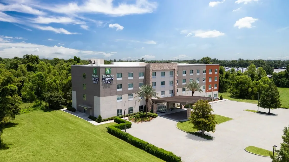 Holiday Inn Express & Suites Chalmette - New Orleans S by IHG