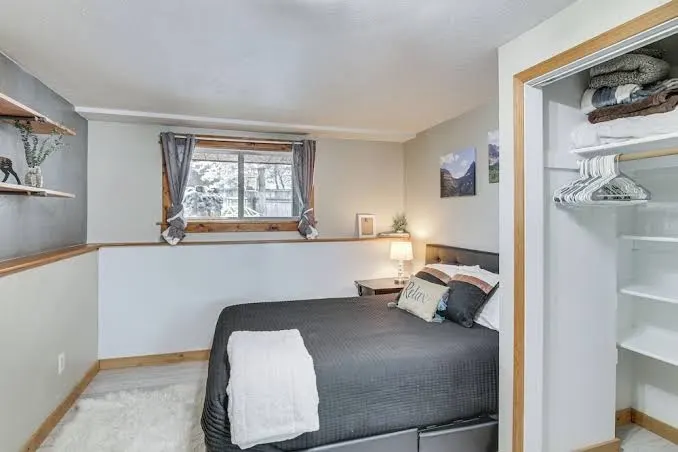 11 Mi to Bozeman: Family Home w/ Movie Room!