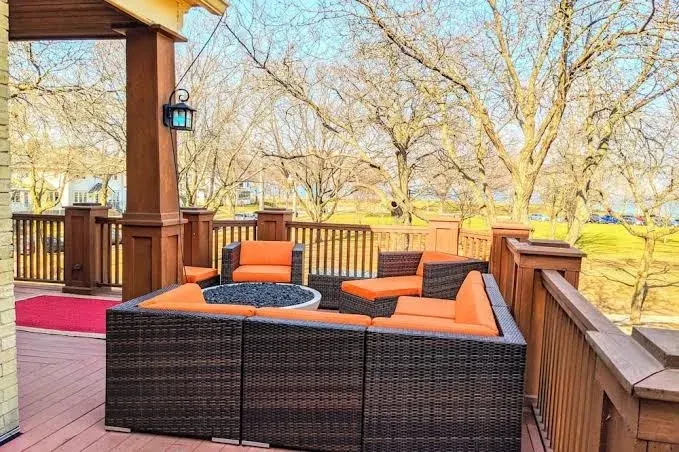 Gorgeous Bayview 2Story Loft w/Upper Deck/Firebowl