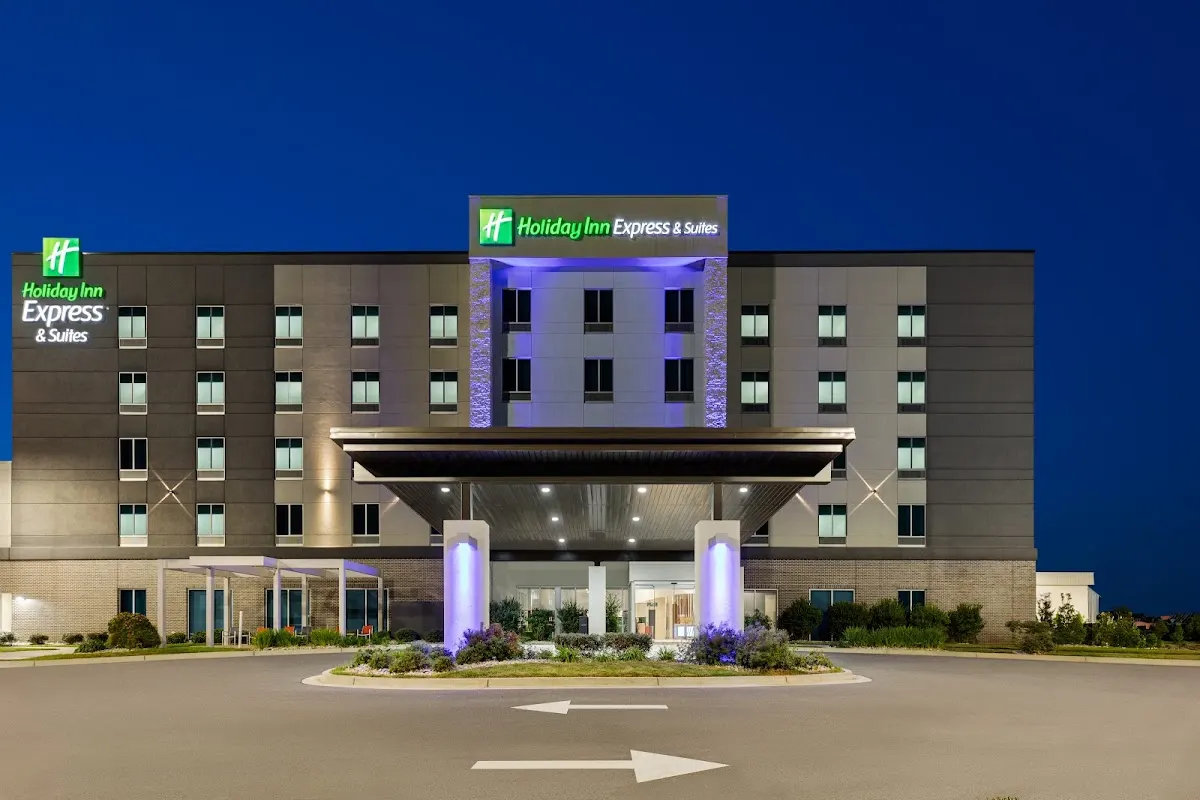 Holiday Inn Express & Suites Dalton, an IHG Hotel