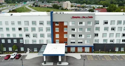Hampton Inn & Suites St. Charles Old Town Area