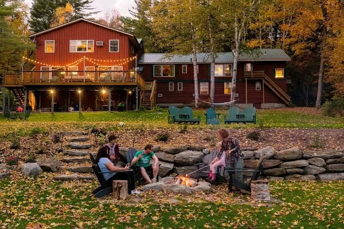 Timberholm Inn