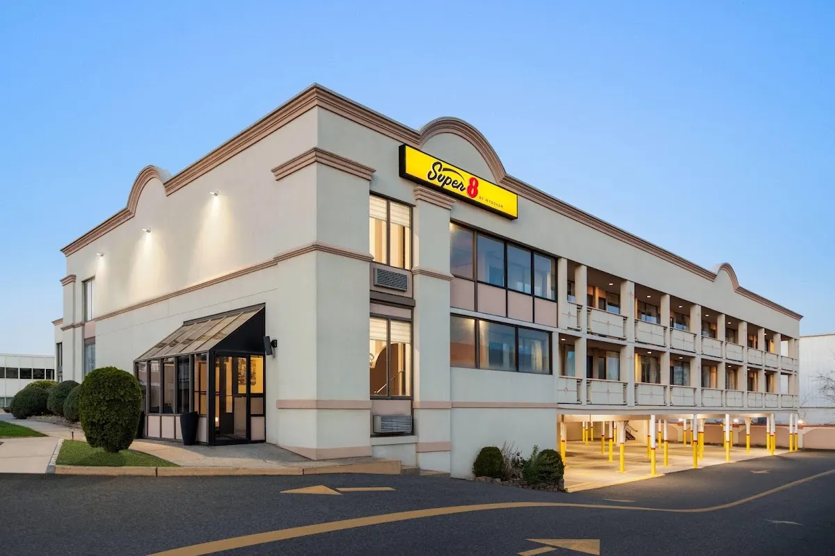 Super 8 by Wyndham Meadowlands