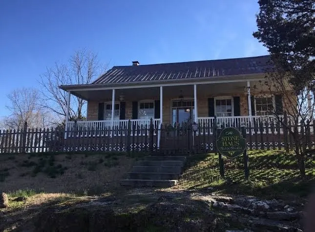 Stone Haus Bed & Breakfast