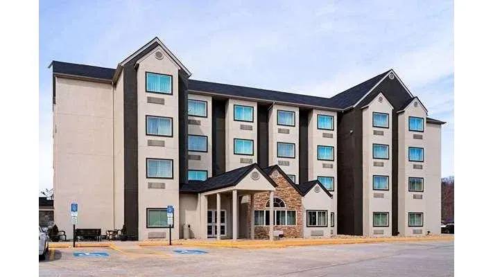 Quality Inn & Suites Robbinsville