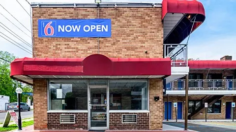 Motel 6 Elmsford, NY - White Plains