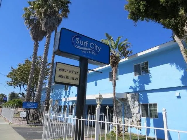 Surf City Inn & Suites