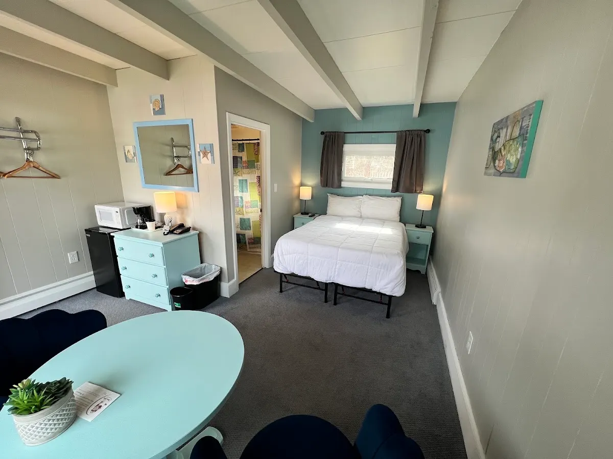 Claddagh Motel & Suites