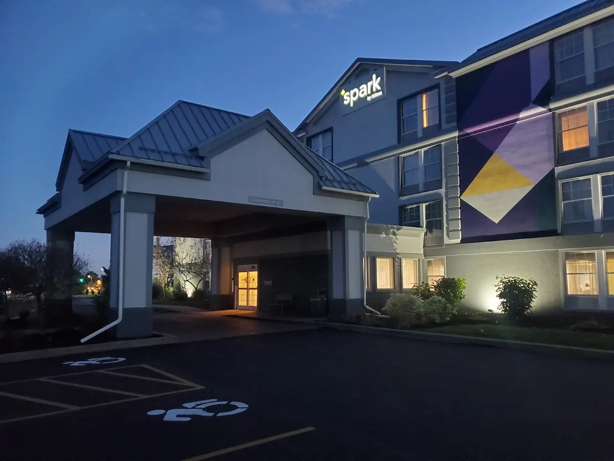 Spark by Hilton Rochester University Area