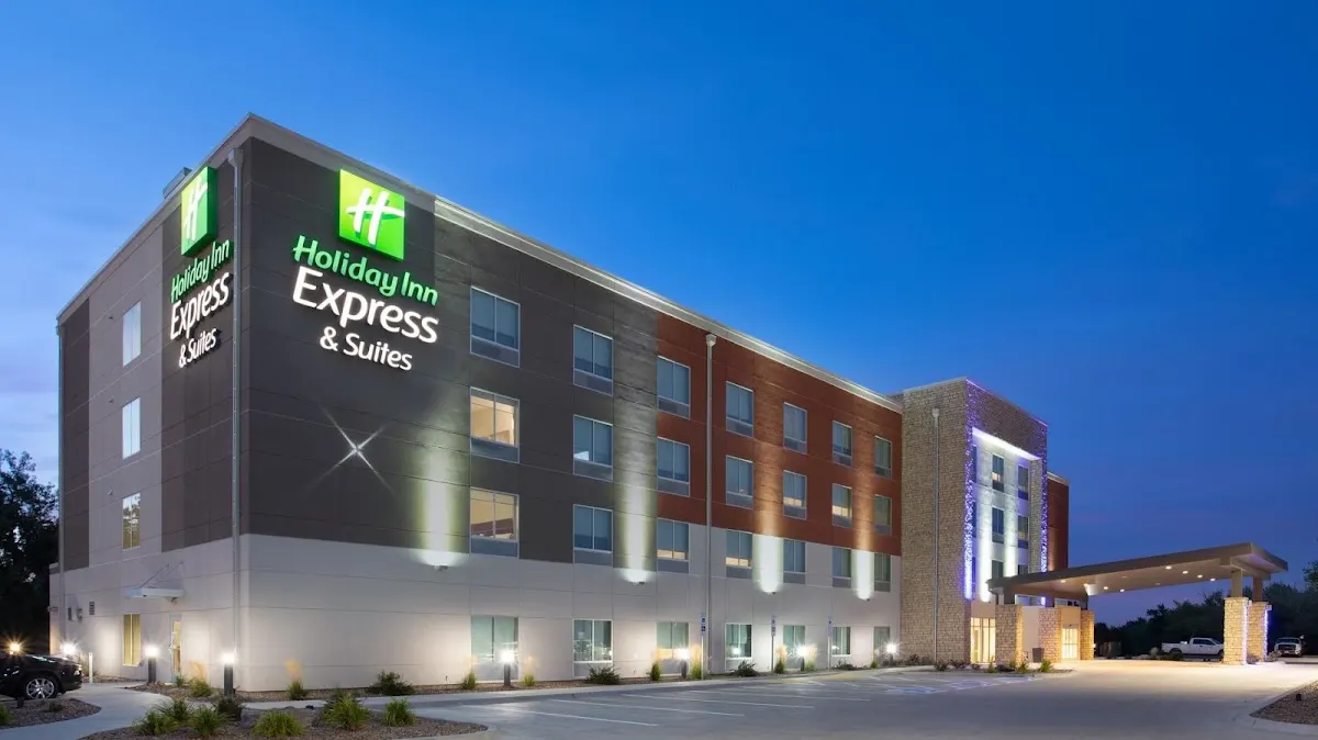 Holiday Inn Express & Suites Sterling by IHG