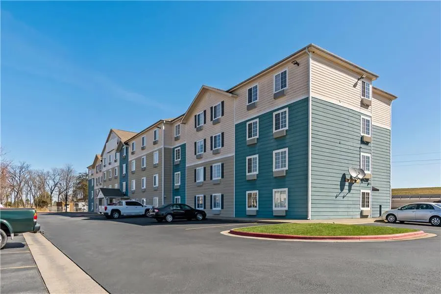 WoodSpring Suites Bentonville
