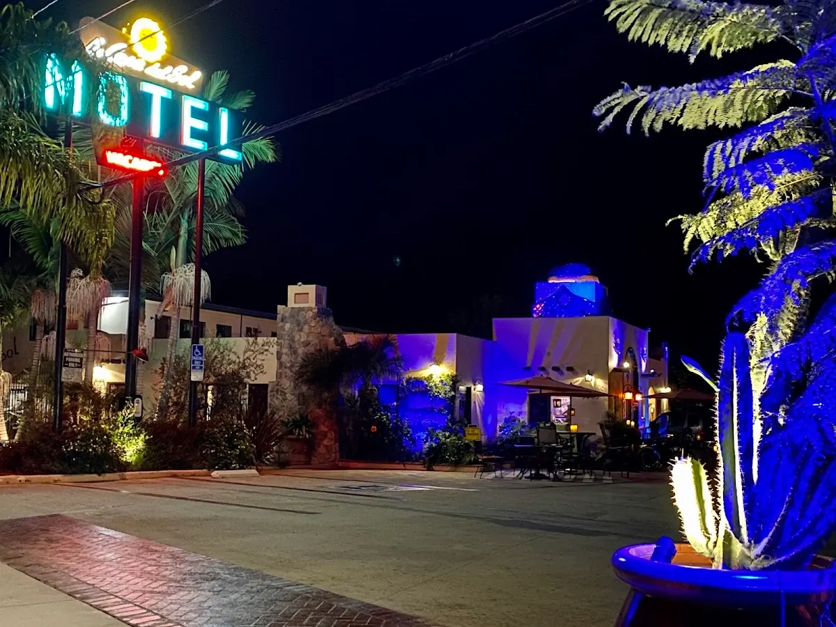 Casa Del Sol Motel