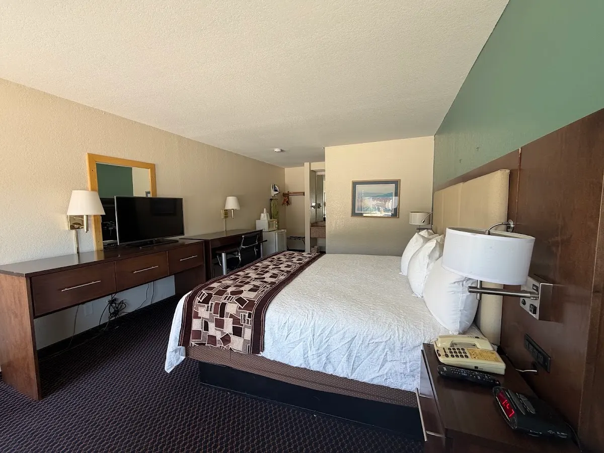 Americas Best Value Inn Garden City
