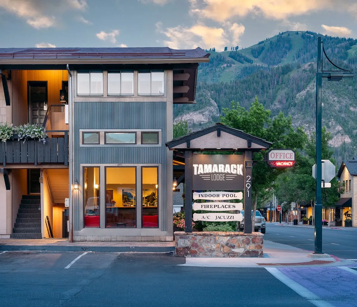Tamarack Lodge