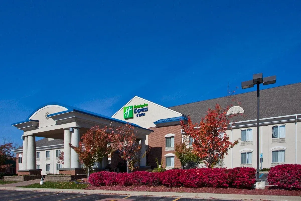 Holiday Inn Express & Suites Waterford by IHG