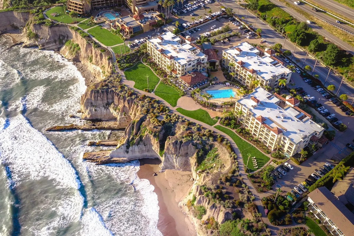 Dolphin Bay Resort & Spa