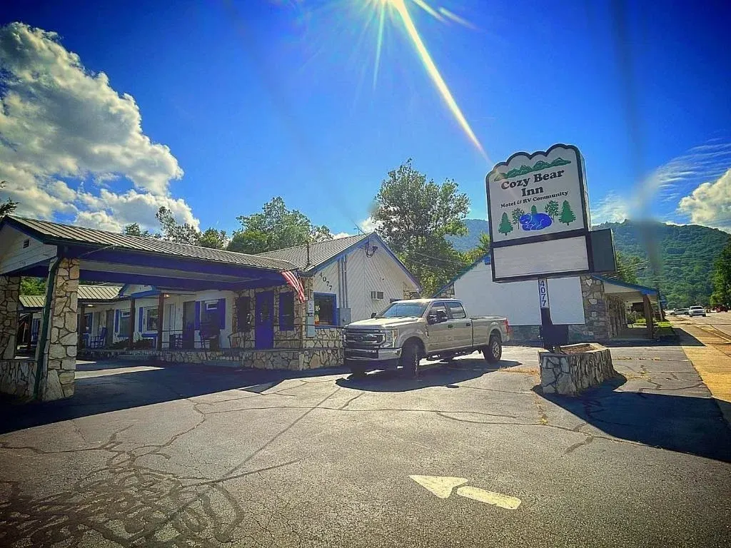 Cozy Bear Inn Motel & RV Park