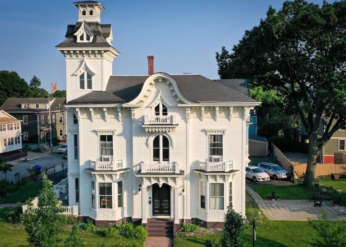 Wedding Cake House